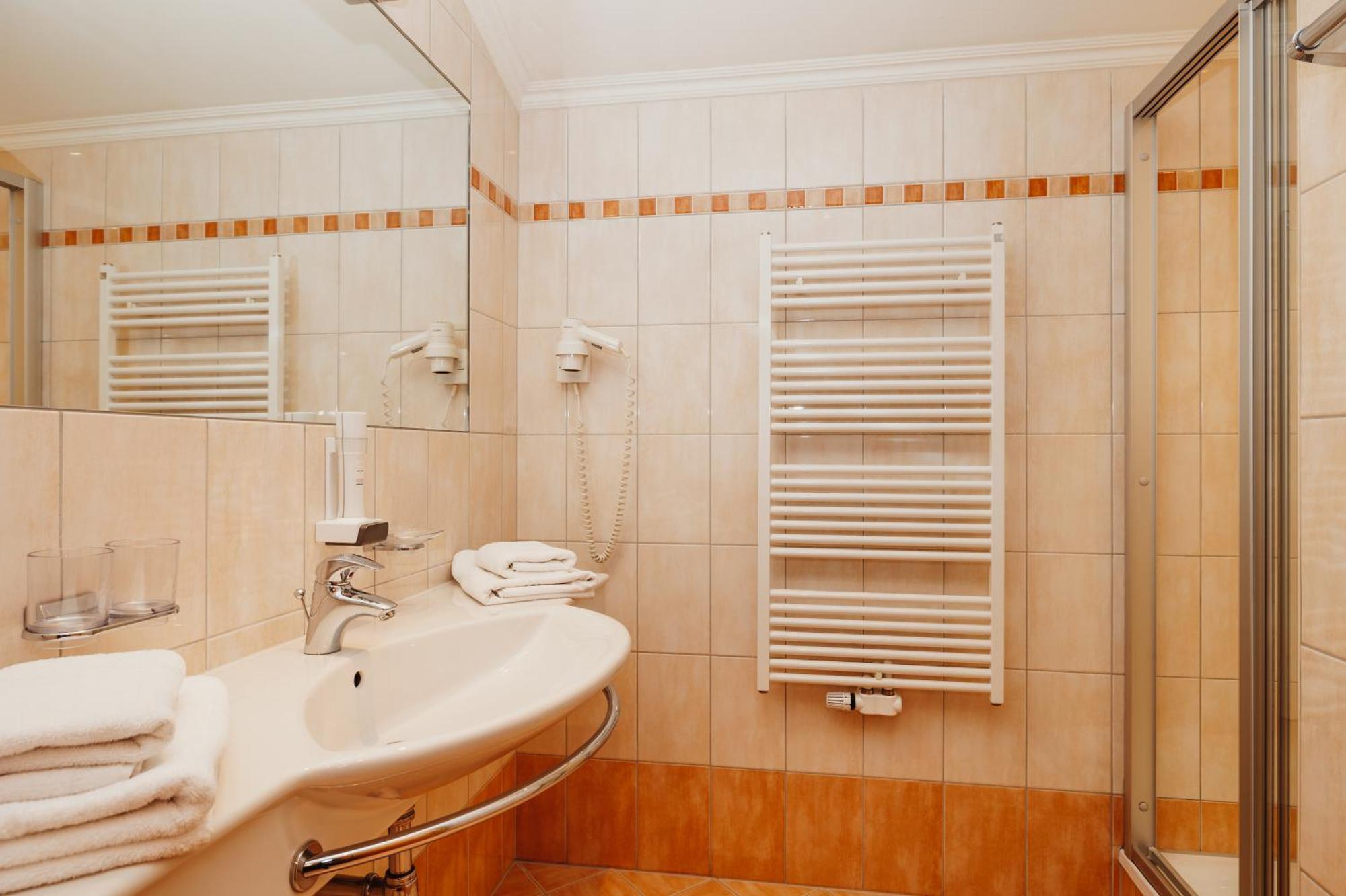 Hotel Lammwirt Гросарл Екстериор снимка