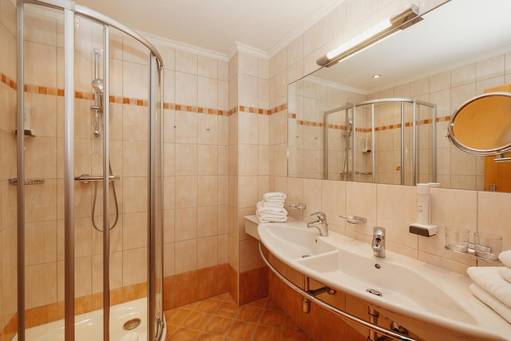 Hotel Lammwirt Гросарл Екстериор снимка
